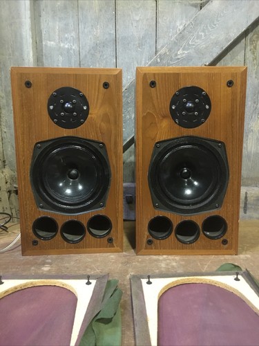 Cambridge audio l30 speakers - cambridge,