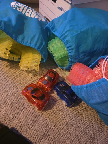 Magic tracks lot track - track, bags