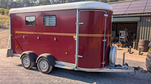 Fautras oblic horse trailer - horse,