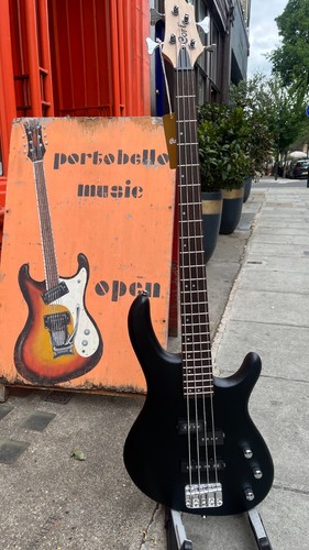 Cort action bass - pj,