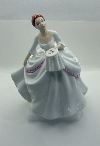 Royal doulton pretty - royal, ladies