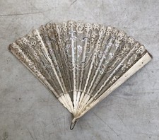 ? Antique Folding Hand Fan – Floral Design, Ornate Ribs, Vintage Collectible