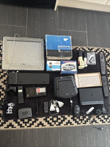 Job lot electrical items - of,