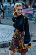 630700 Kiernan Shipka HD Photo