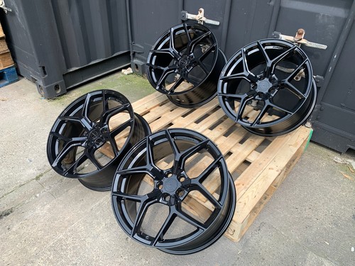 Black xt2 alloy wheels fit - 20",
