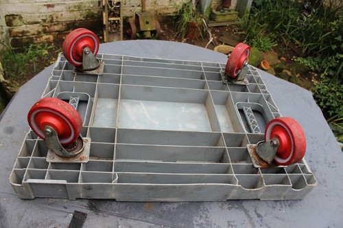 Heavy duty plastic tray - , dolly