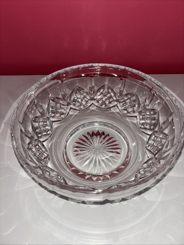 Beautiful cut glass bowl 20cm - beautiful,