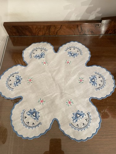 Vintage embroidered doily - vintage,