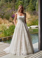 Romantica Lyanna Wedding Dress Size 18 Rumpink /ivory
