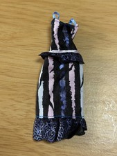 G) Monster High Doll