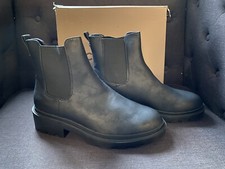 BRAND NEW IN BOX WOMENS