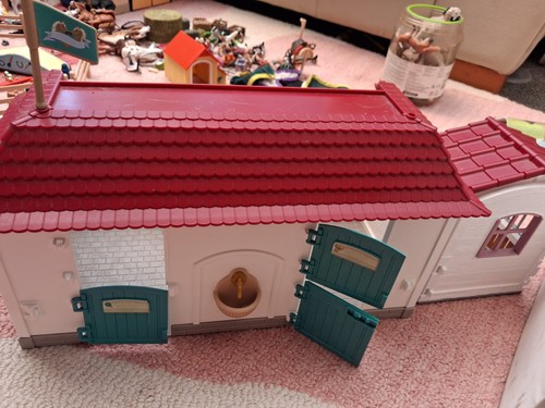 Schleich stables and round - stables,