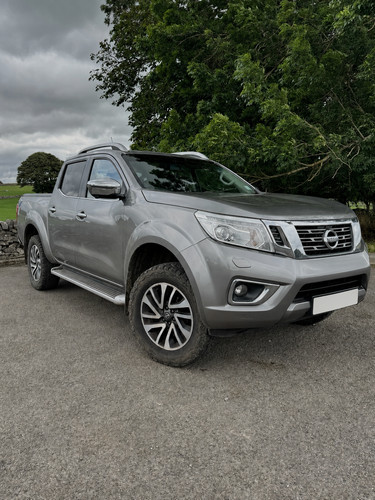Grey nissan navara no - nissan,