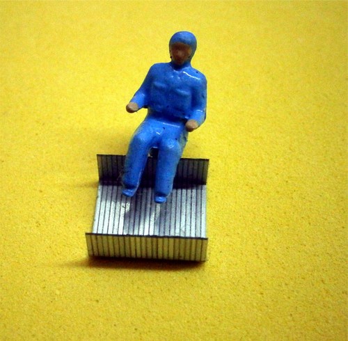 Dinky toys driver - dinky, 1
