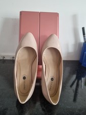 Cream Nude Court Shoes Size 5