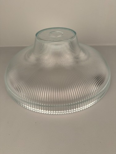 Clear holophane railway glass - clear,