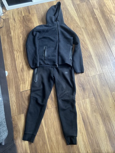 Nike black tech fleece - nike,