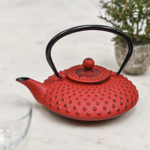 Deluxe red black - &, cast