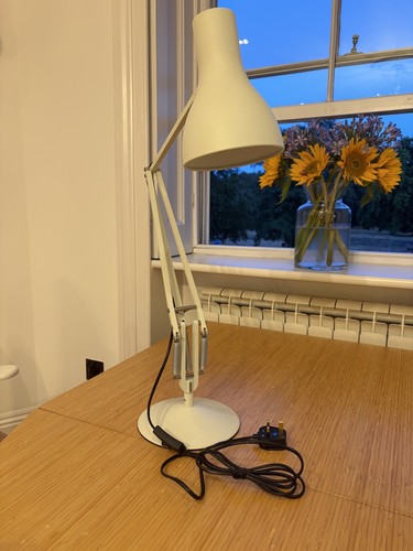 Anglepoise type desk - desk, lamp
