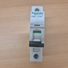 Schneider Electric IC60H B 10A Circuit Breaker Qty 2.