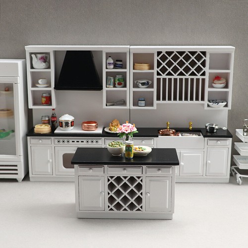 Scale dolls house - 3x,