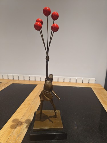 Banksy bronze statue flying - banksy,