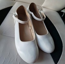La Vita de Luxe Girls White Flat Ballerina Pumps Shoes 3/36