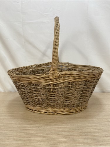 Vintage wicker shopping - vintage,