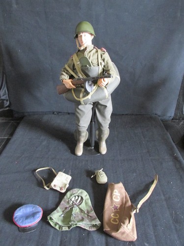 Dragon 6th scale - dragon, figures