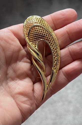 Vintage large gold tone - vintage,