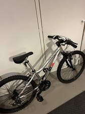 Ridgeback MX24 Junior Mountain Bike. Great Condition.  Tyres