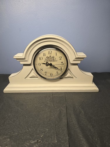 Vintage quartz mantel clock - vintage,