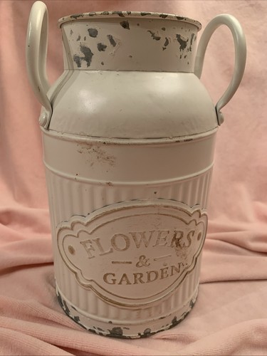 French style shabby chic - chic, cream