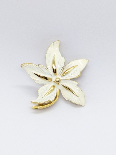 Vintage gold tone - vintage, enamel