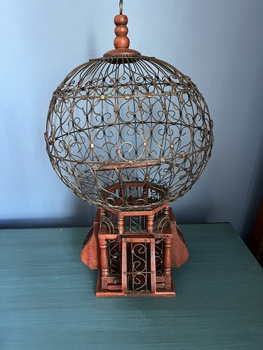 Vintage wood wire hot air - hot,