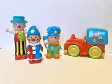Happyland Circus Clown Figure Bundle with Toy Shop Van