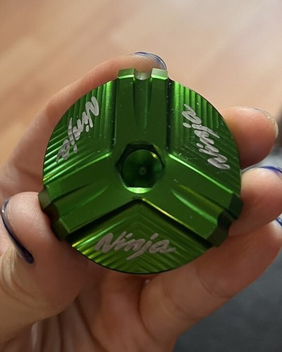Engine oil cap - cap, screw