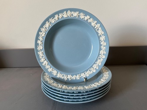 Wedgwood blue embossed - blue,