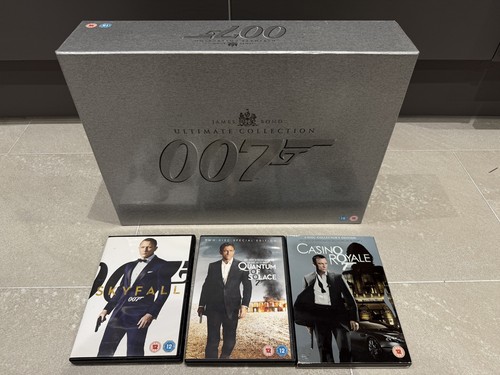 James bond ultimate - james,