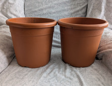 Plastic Plant Pots set of 2
