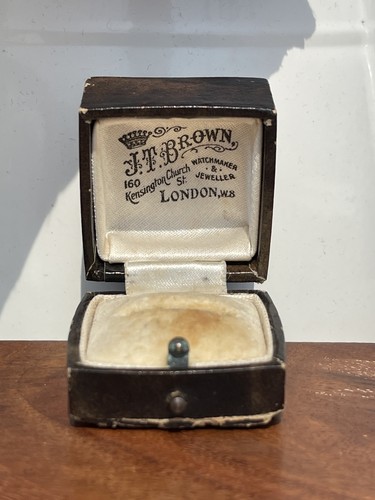 Antique ring box london - antique,