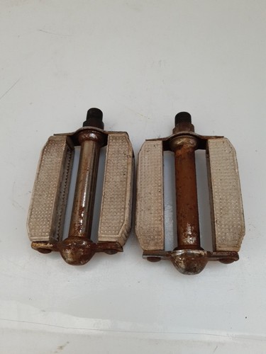 Vintage 1970s bycicle pedals - 1970s,