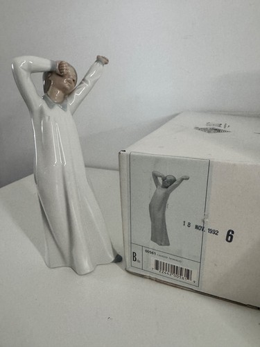 Nao lladro girl - nao,