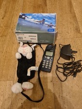 VINTAGE NOKIA 5110 MOBILE PHONE WITH BOX AND A VINTAGE CASE