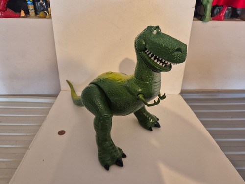 Disney store toy - disney, talking
