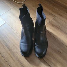 Primark womens black pull on