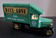 Lledo Van - Models of Days