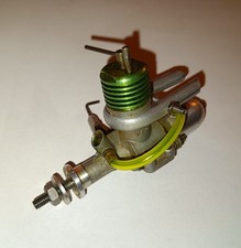 DC MERLIN 0.75cc model plane diesel engine, rare 1978 green anodised version.