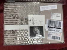 Kylie at Home Vida Gold Single