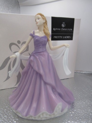 Amanda pretty ladies figurine - ladies,